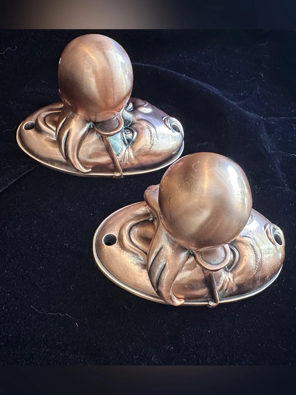Bronze-Finish Decorative Face Wall Hooks/knobs - Set of 2